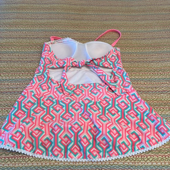 Aqua Couture Tankini Halter Swim Top Colorful Geometric Patterned Size Large - Picture 9 of 10